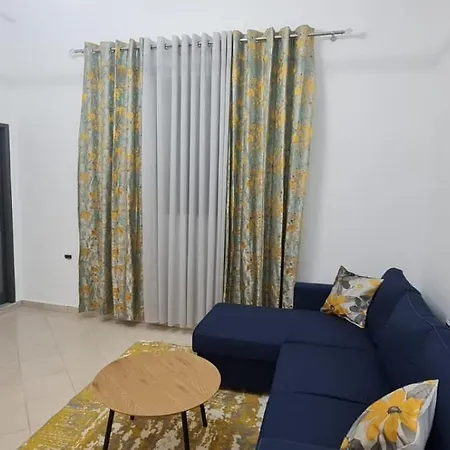 Cosy Gateway In * Tirana